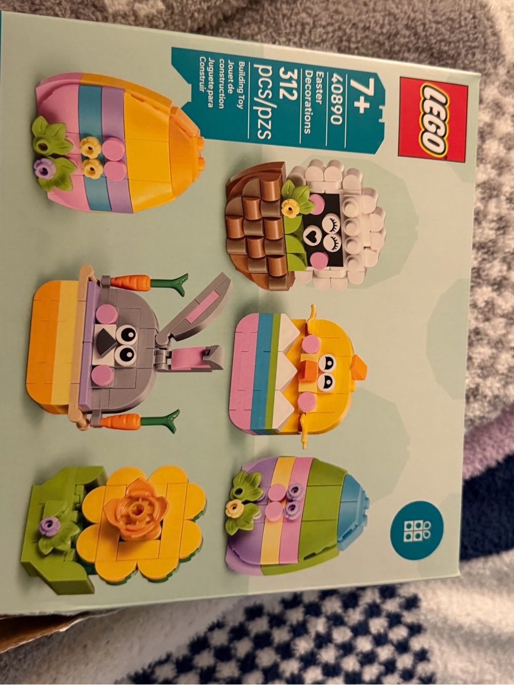 LEGO Pastel Easter Mini Builds Set - Pink Yellow Blue Green Purple Cream